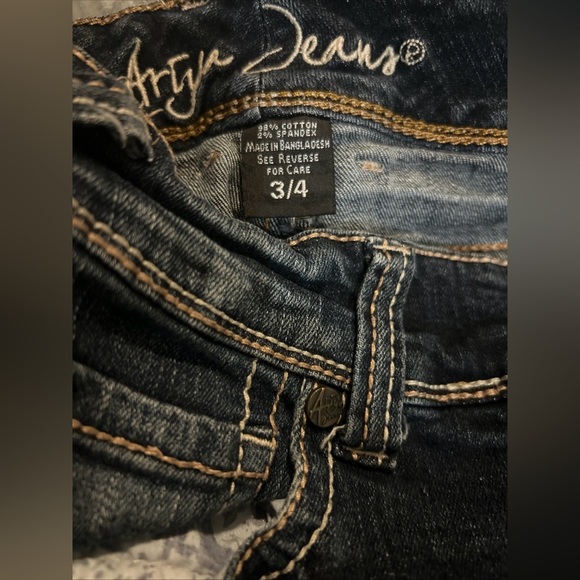 Ariya Jeans Blue Denim Cut Off Shorts Raw Hem Distressed  Size 3/4 - Picture 3 of 4